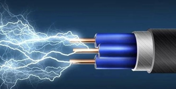 車規(guī)級電容抗干擾設(shè)計對汽車傳感器精度的影響研究